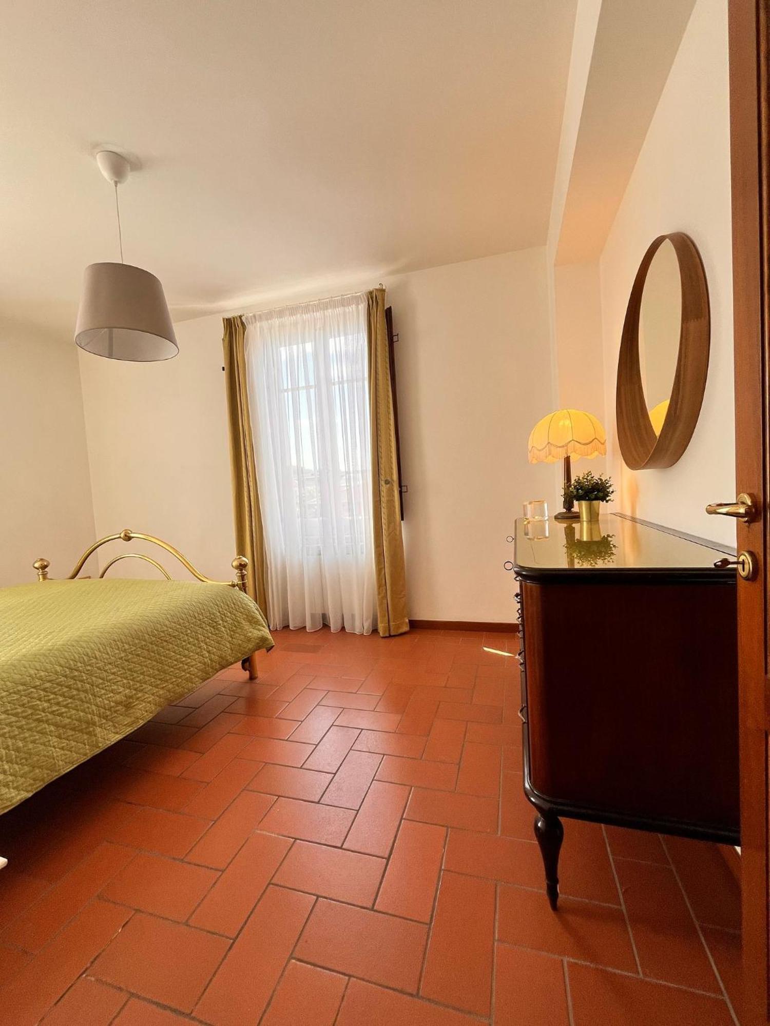 Charme Con Parcheggio Daire Lucca Dış mekan fotoğraf