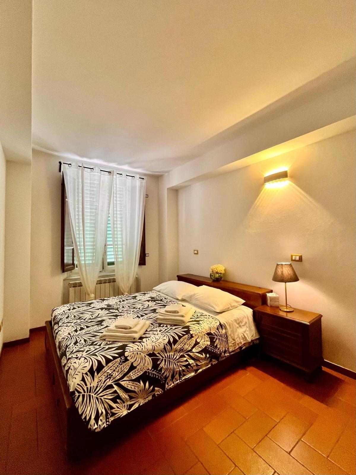 Charme Con Parcheggio Daire Lucca Dış mekan fotoğraf