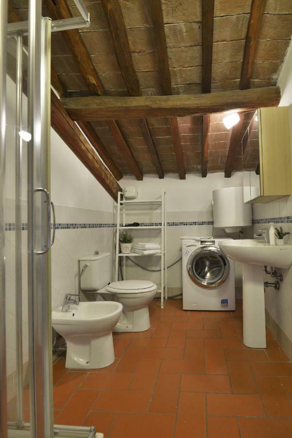 Charme Con Parcheggio Daire Lucca Dış mekan fotoğraf